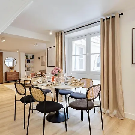 Superb Ac Center Bourse Place Appartamento